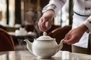 五星酒店服务员上茶礼仪，细节里的服务艺术与尊贵体验